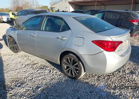 2017 Toyota Corolla Se z USA, uszkodzony, nr VIN 2T1BURHE5HC949465
